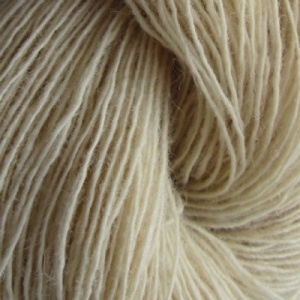 Isager yarns Spinni  100g skeins - cream